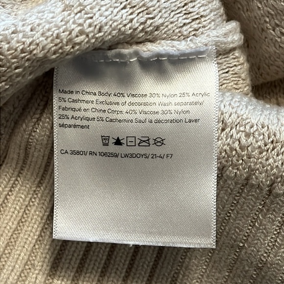 Lululemon Sweater - Picture 5 of 6